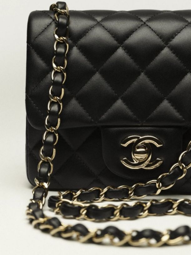 Luxe Knit Set with Strap Chain Bag